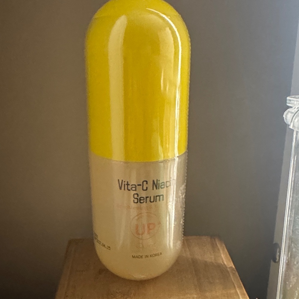 Vita-C Niacin Serum - Yellow and White